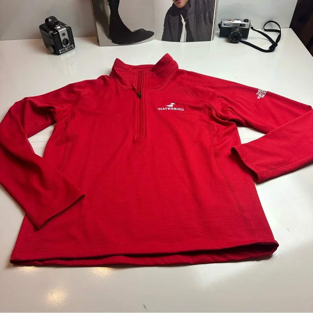 The North Face Mens Red Grid Fleece 1/4 Zip Pullover Outdoor Gorpcore